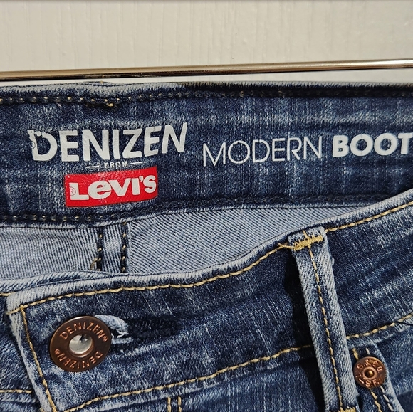 Levi's jeans - Picture 2 of 3